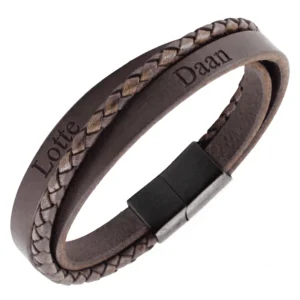 Lerenarmband met namen en tekst